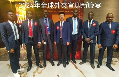 薪火传大爱 初心耀芳华——退伍军人王显胜四十余载矢志传播永恒的雷锋精神(图4)